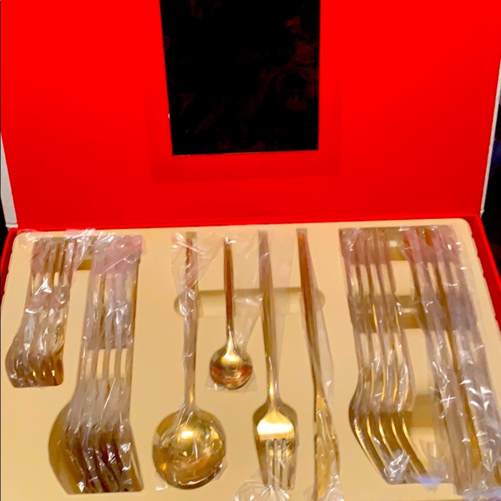24 pc stainless steel cutlery